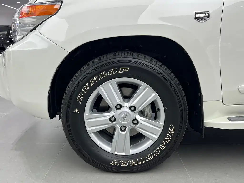 Toyota Land Cruiser 2015 — фото 18