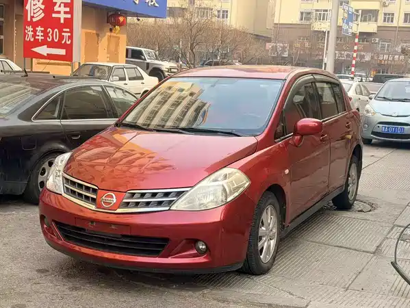 Nissan Tiida 2008