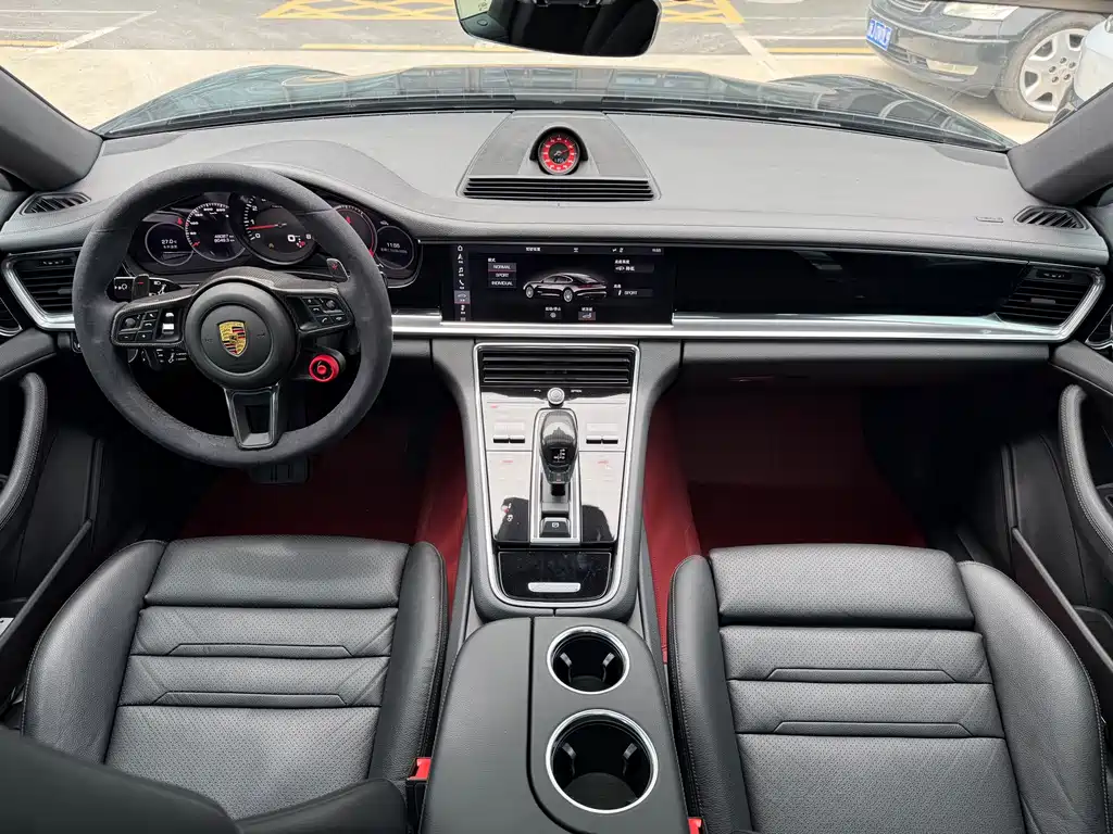 Porsche Panamera 2018 — фото 10