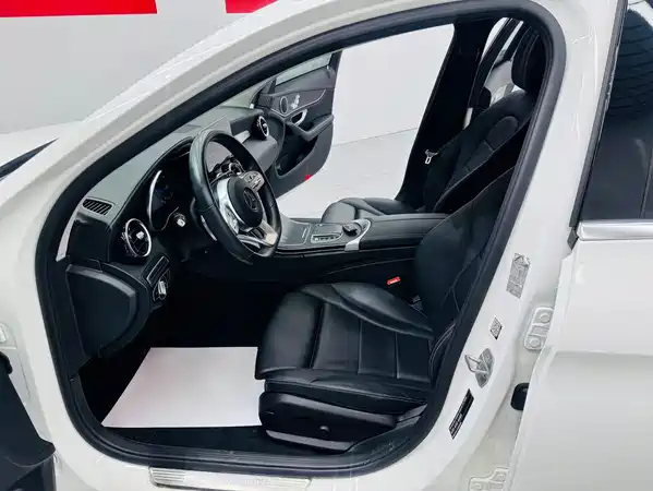 Mercedes-Benz C-Class 2020