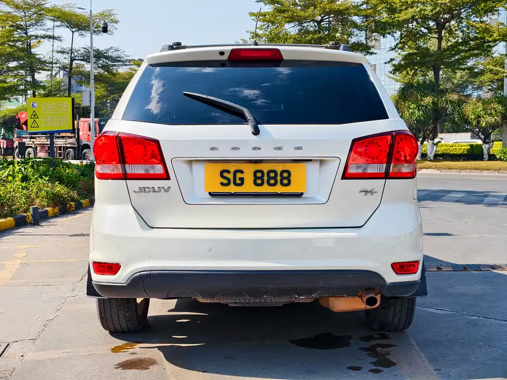 Dodge Journey 2014 — фото 8