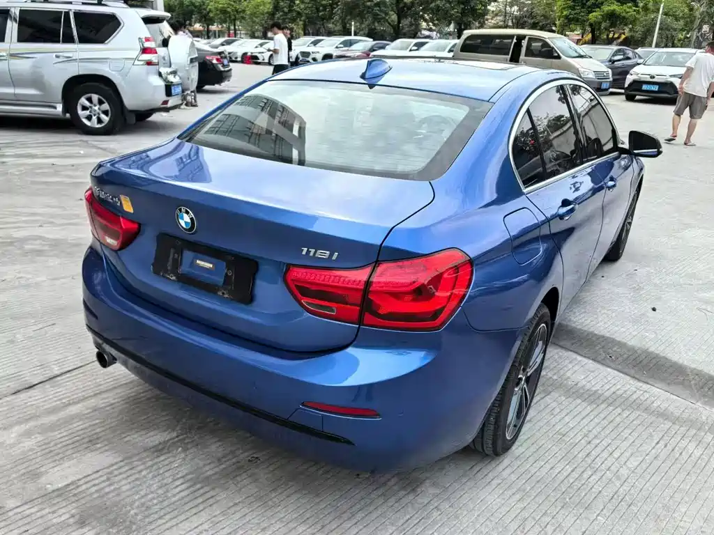 BMW 1 Series 2018 — фото 3