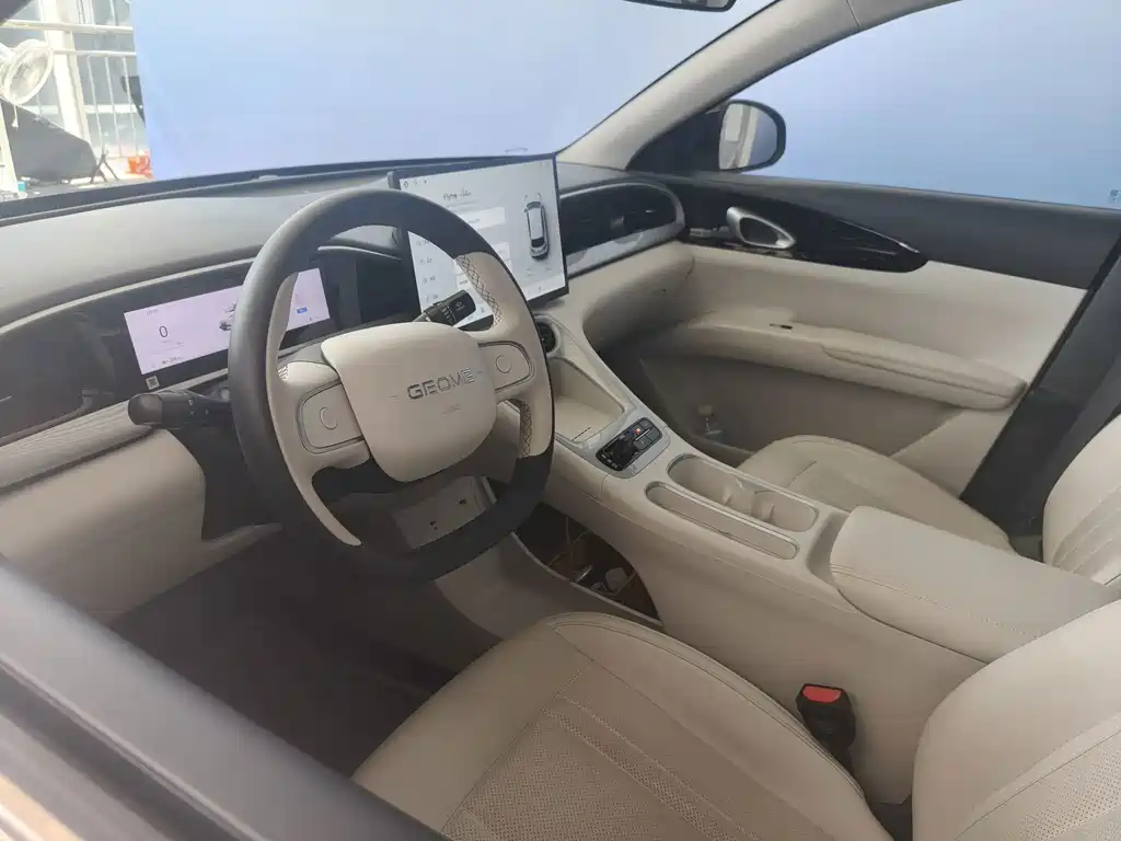 Geely Galaxy Starwish 2025 — фото 18