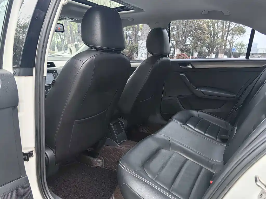 Volkswagen Santana 2014
