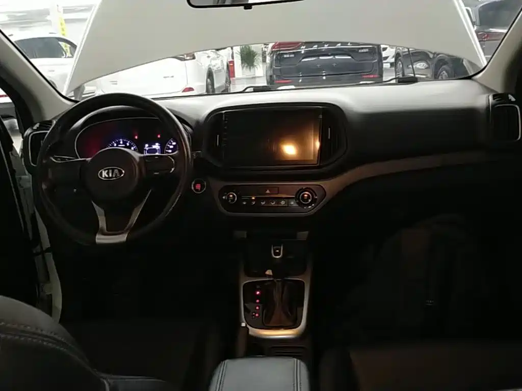 Kia KX3 Proud Running 2017 — фото 10