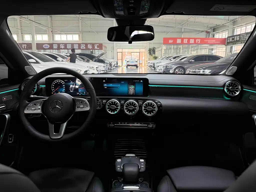 Mercedes-Benz A-Class 2022 — фото 13