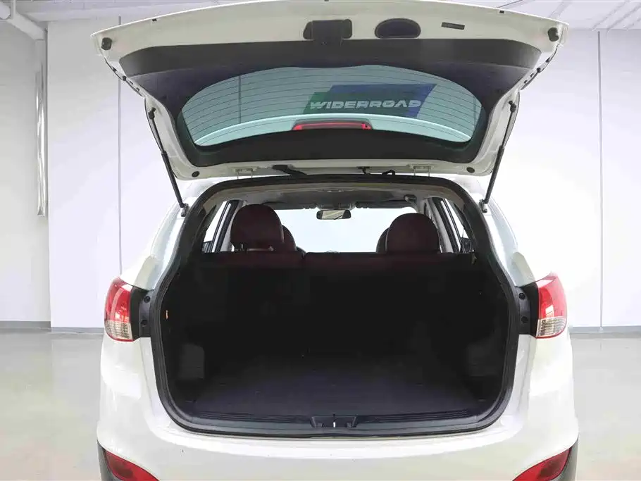 Hyundai ix35 2015 — фото 27