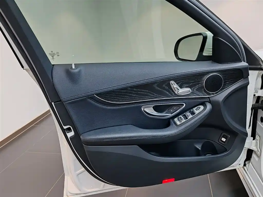 Mercedes-Benz C-Class 2019 — фото 14