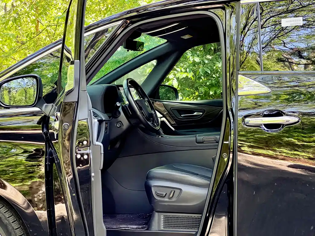 Toyota Vellfire 2025 — фото 24