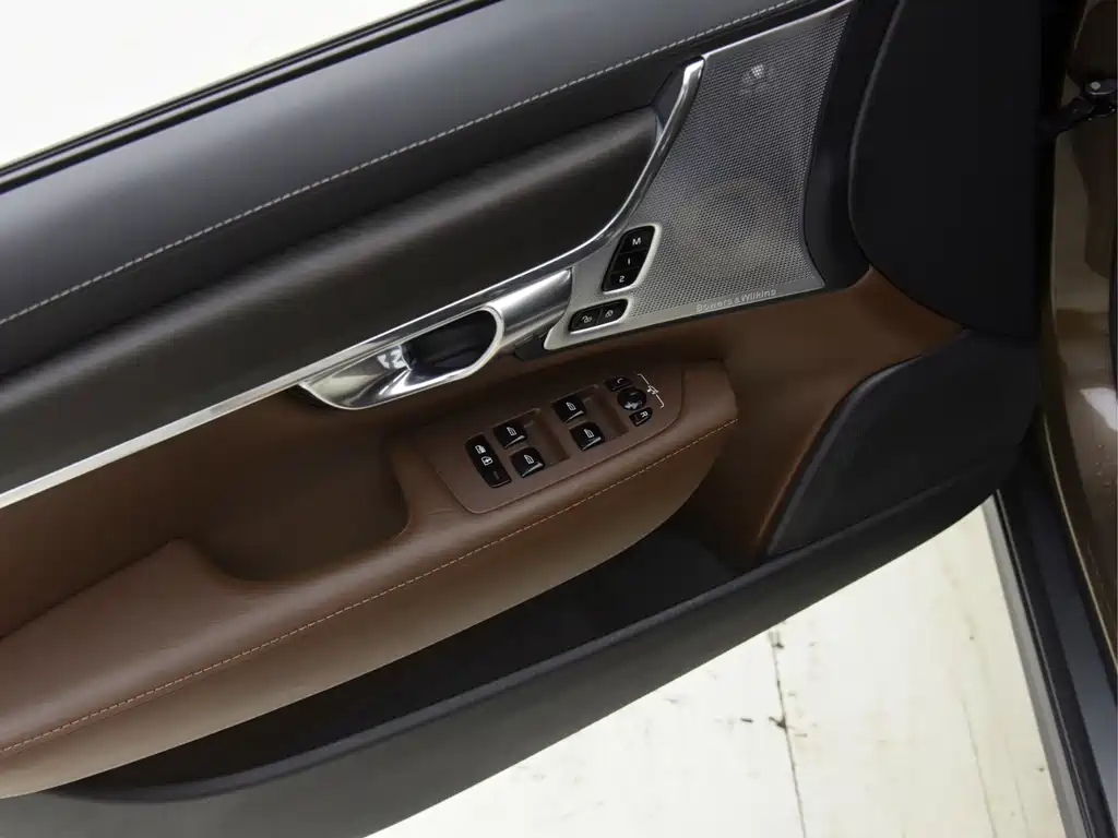 Volvo V90 2018 — фото 14