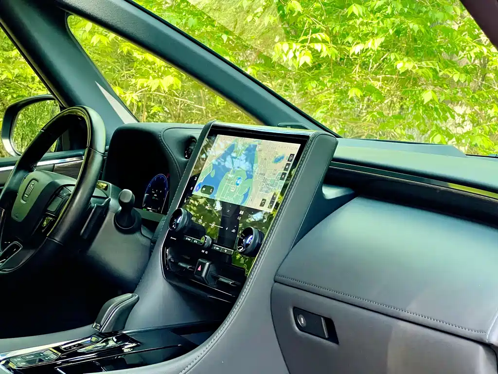 Toyota Vellfire 2025 — фото 30