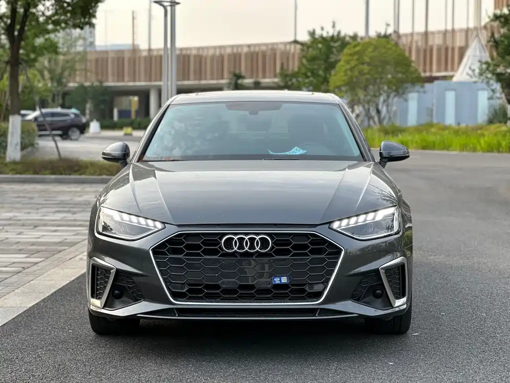 Audi A4L 2023 — фото 2