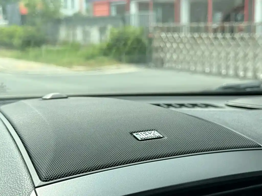 Lincoln MKC 2018 — фото 18