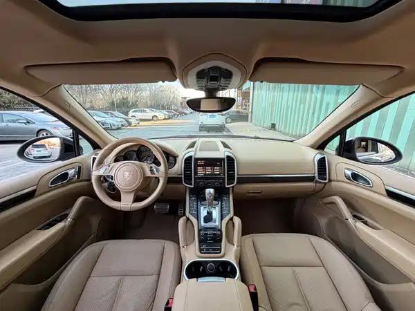Porsche Cayenne 2011