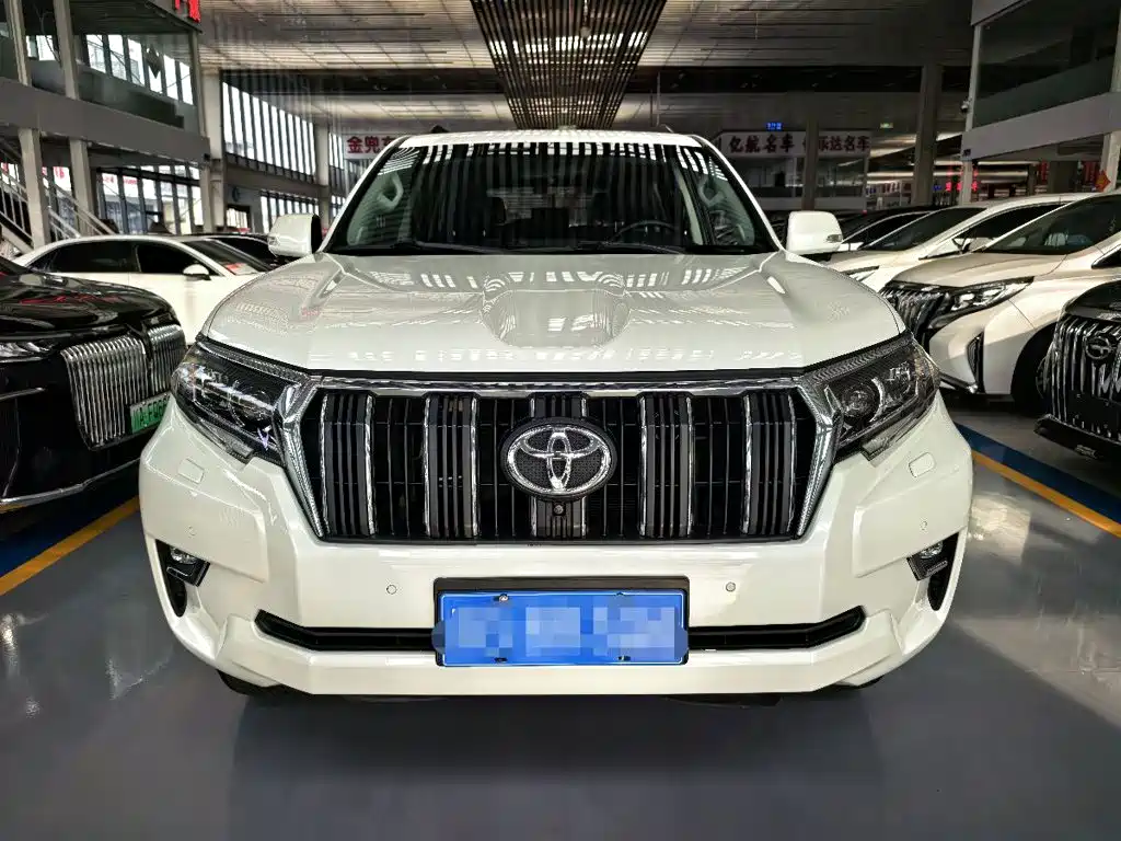 Toyota Prado 2020 — фото 2