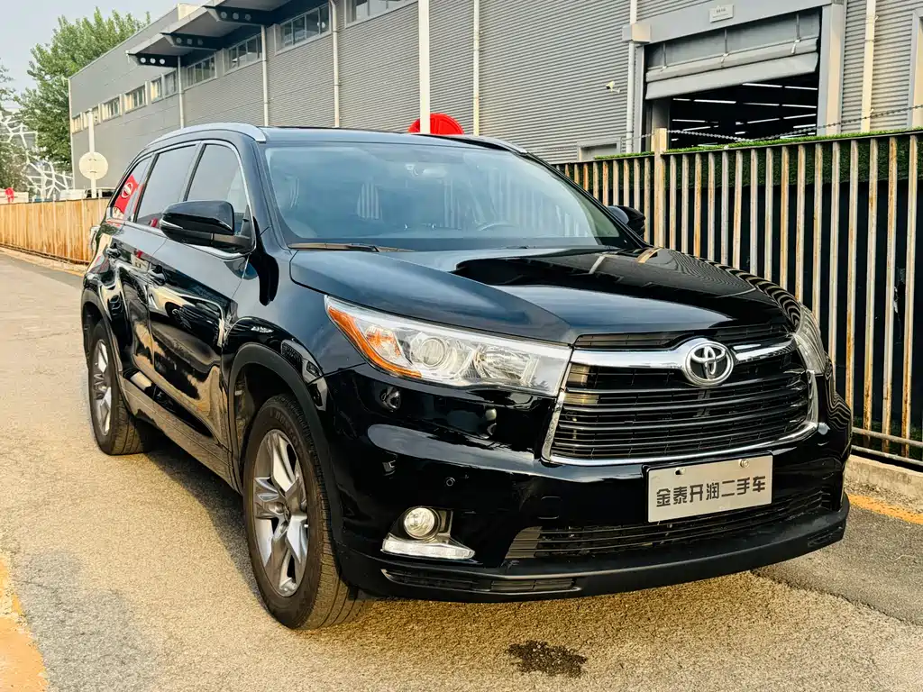 Toyota Highlander 2018 — фото 3