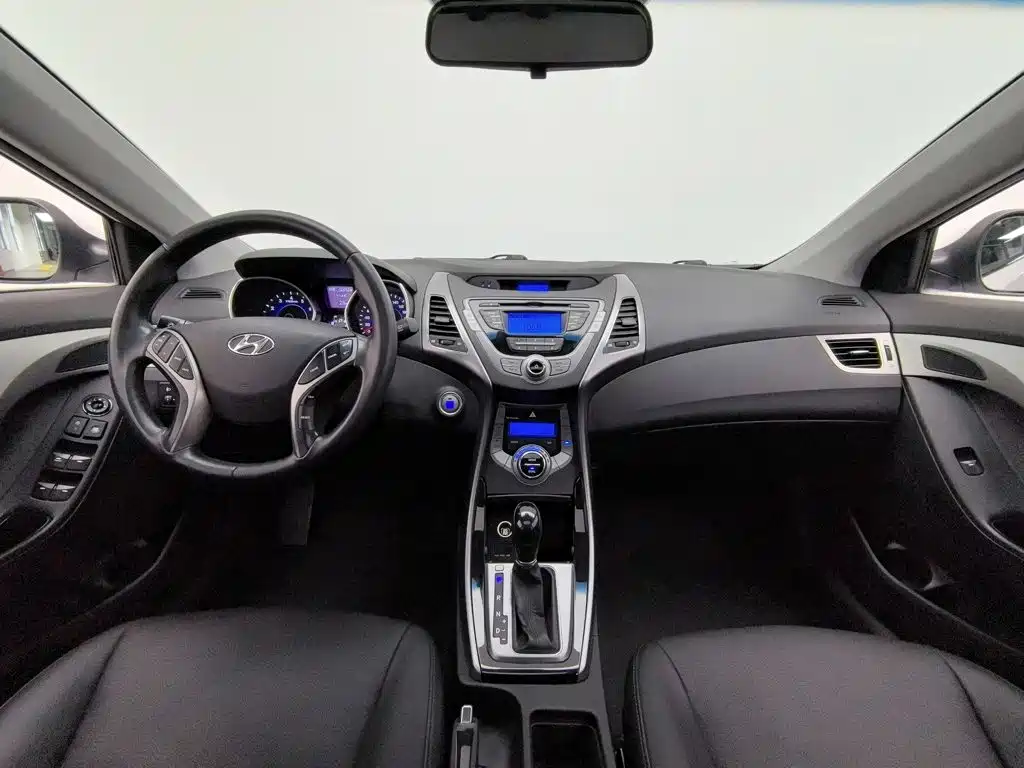 Hyundai Elantra 2013