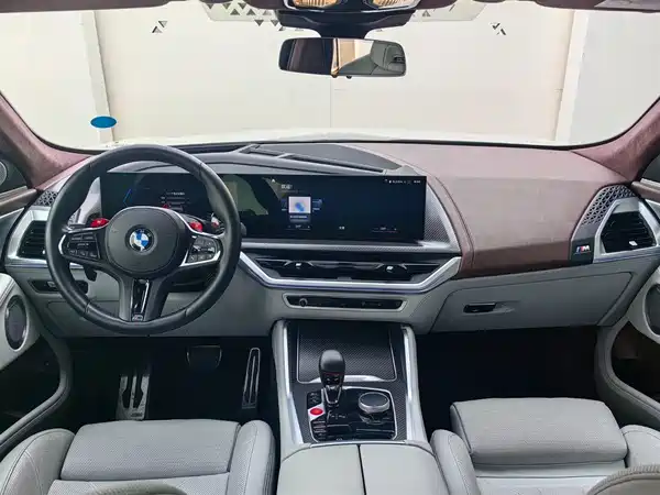 BMW XM 2024