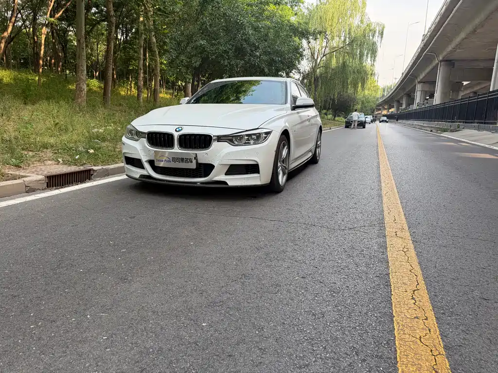 BMW 3 Series 2019 — фото 1