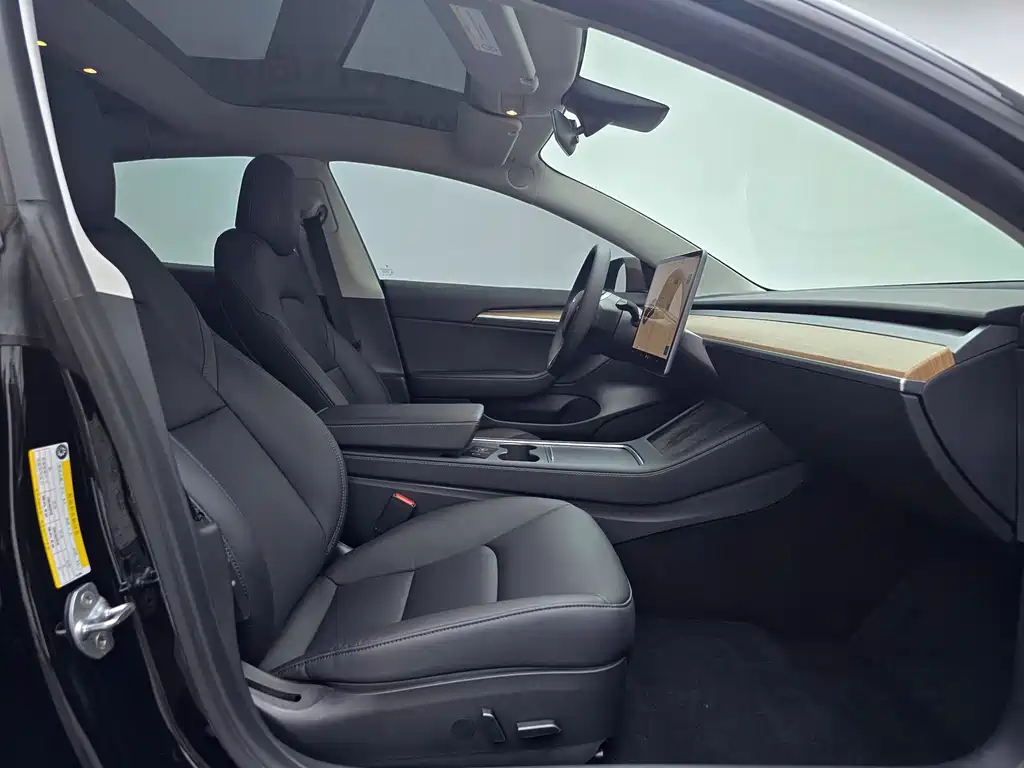 Tesla Model 3 2021 — фото 11