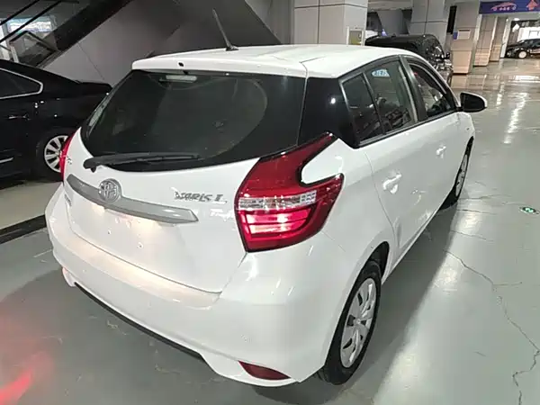 Toyota Yaris L 2016