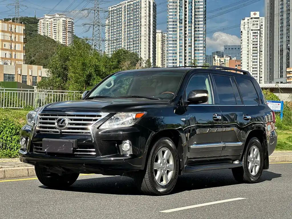 Lexus LX 2011 — фото 2