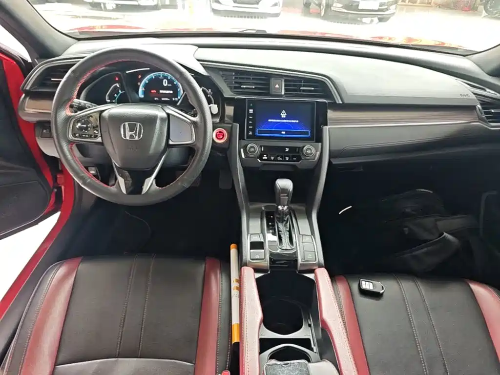 Honda Civic 2022 — фото 10