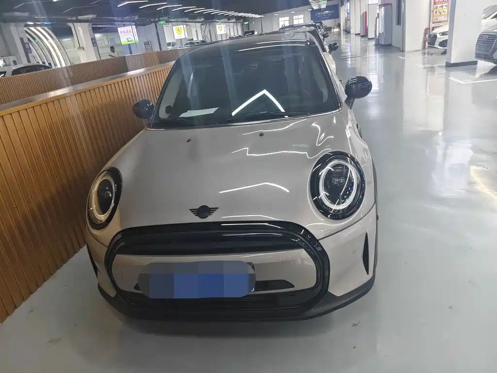 MINI MINI 2023