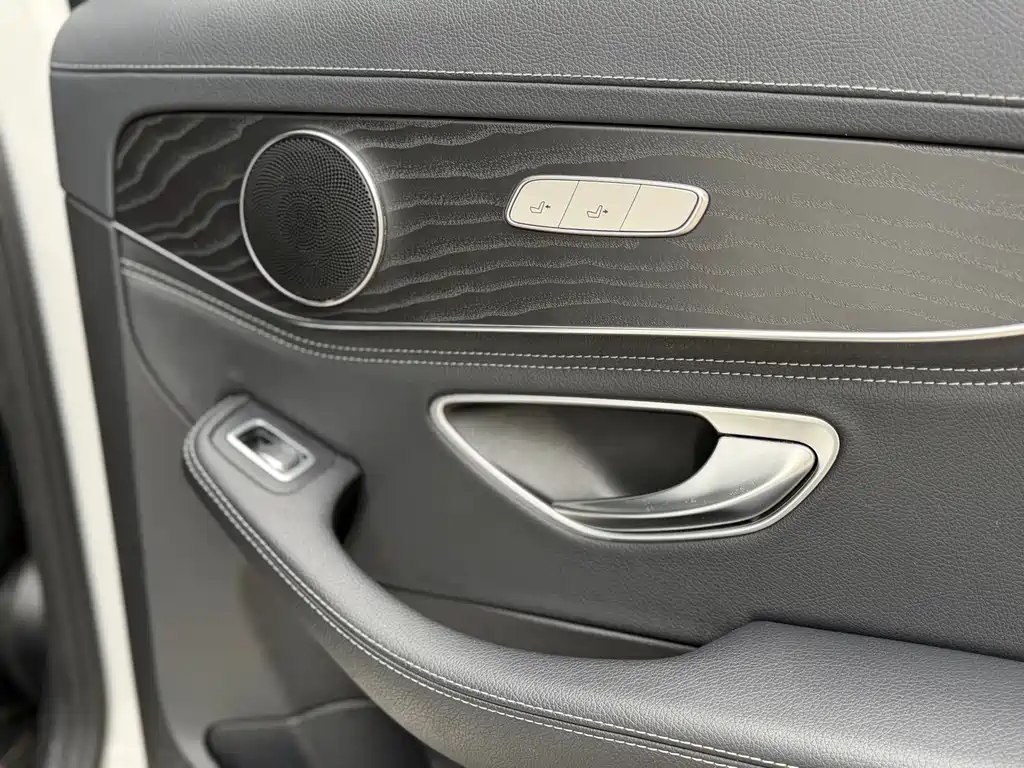 Mercedes-Benz C-Class 2017 — фото 16