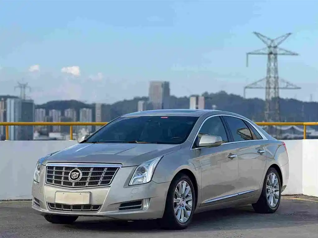 Cadillac XTS 2015 — фото 1
