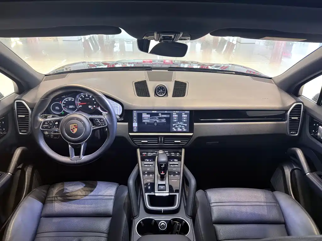 Porsche Cayenne 2019 — фото 9