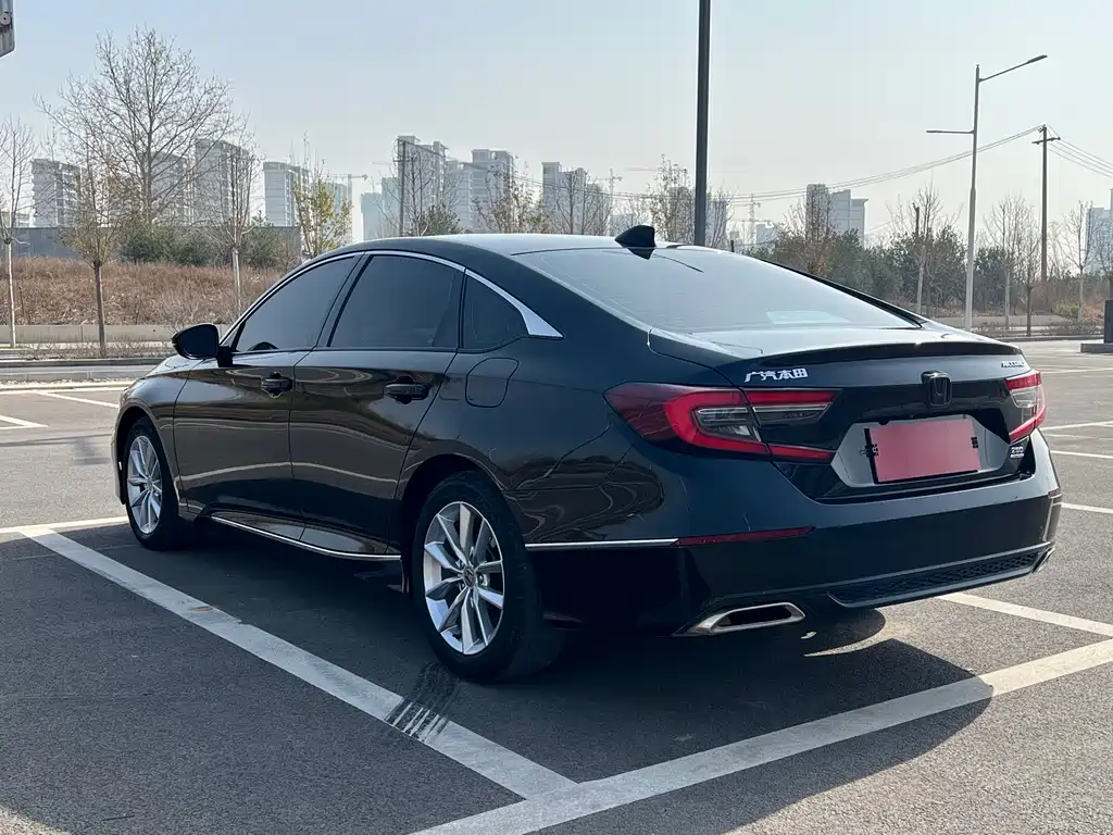 Honda Accord 2023 — фото 18