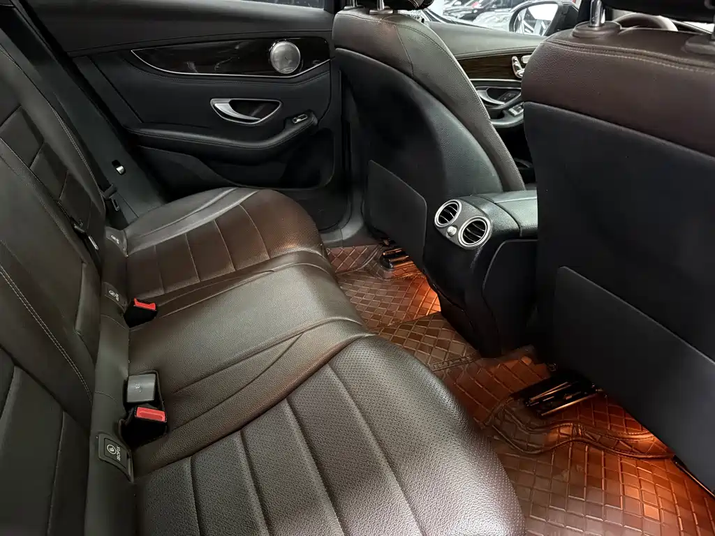Mercedes-Benz GLC 2018 — фото 10