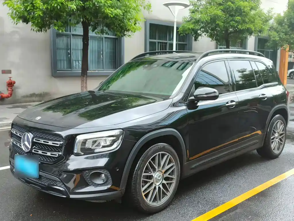 Mercedes-Benz GLB 2021