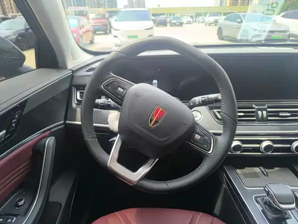 Hongqi HS5 2025