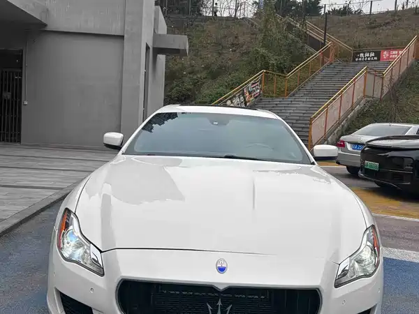 Maserati Quattroporte 2015