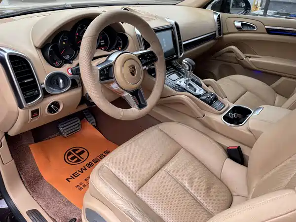 Porsche Cayenne 2016