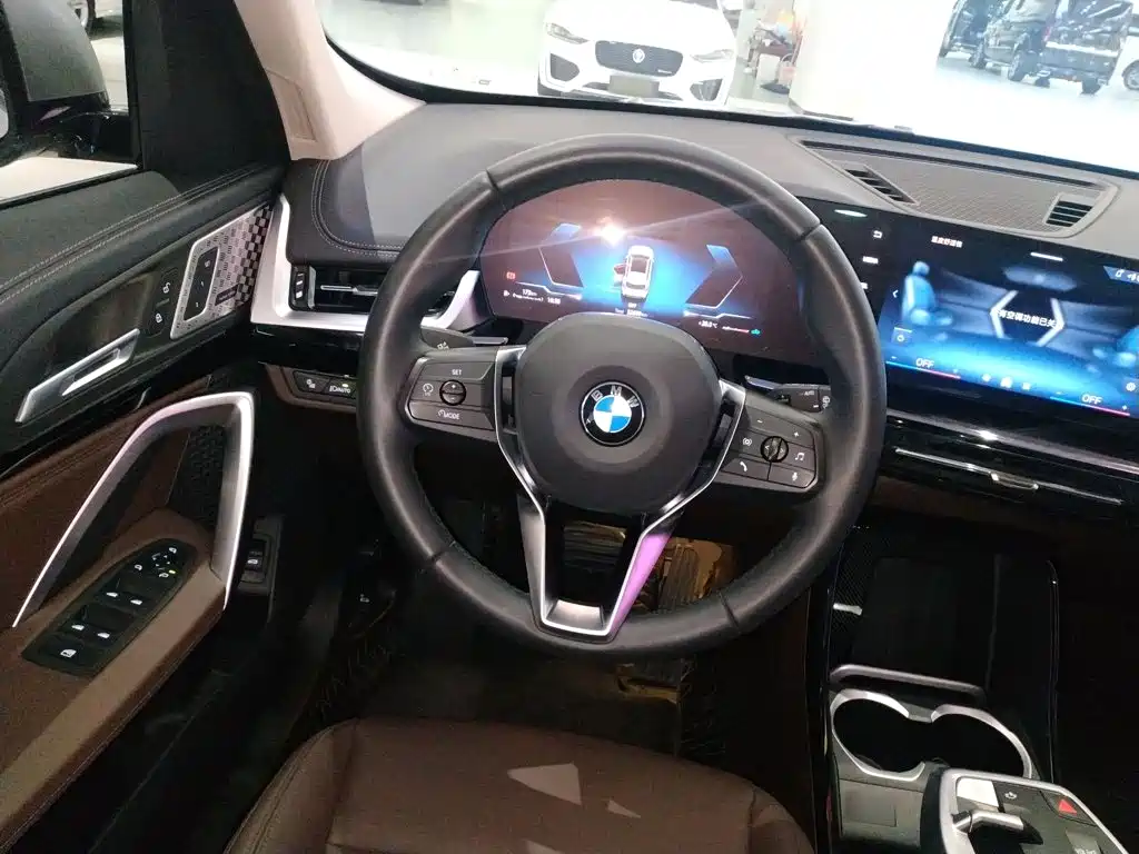 BMW X1 2024 — фото 11