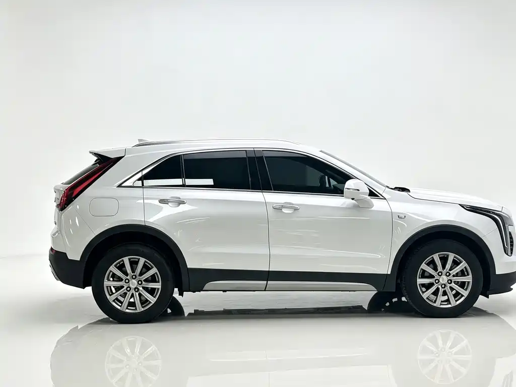 Cadillac XT4 2020 — фото 5