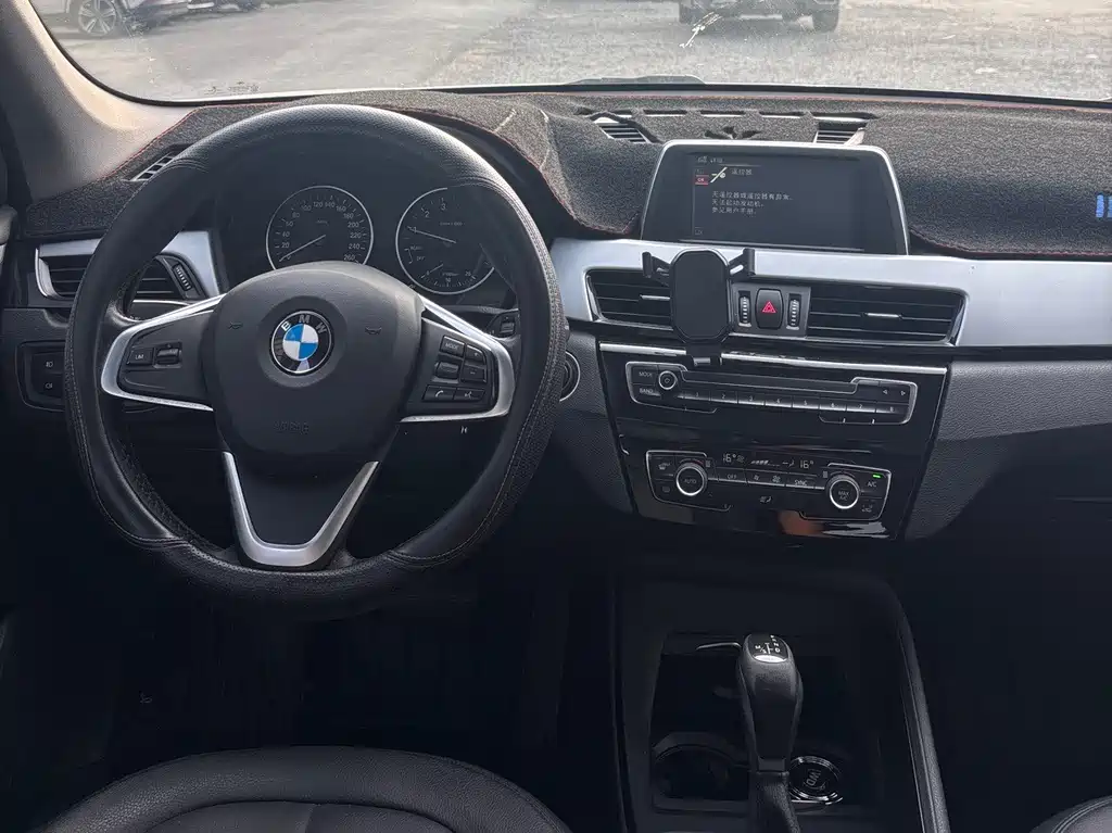 BMW X1 2017 — фото 10