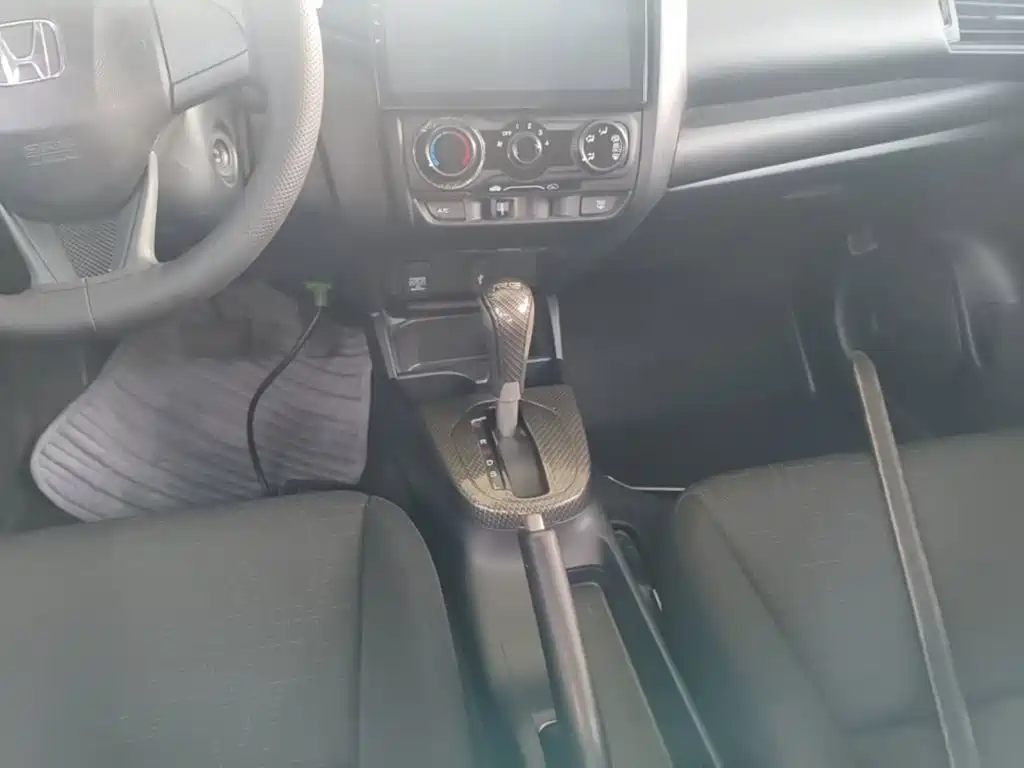 Honda Fit 2018 — фото 14