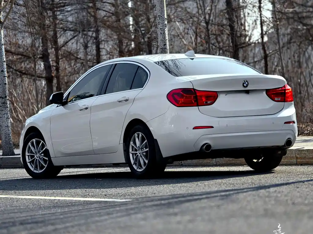 BMW 1 Series 2018 — фото 4