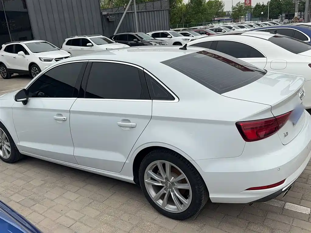 Audi A3 2019 — фото 7