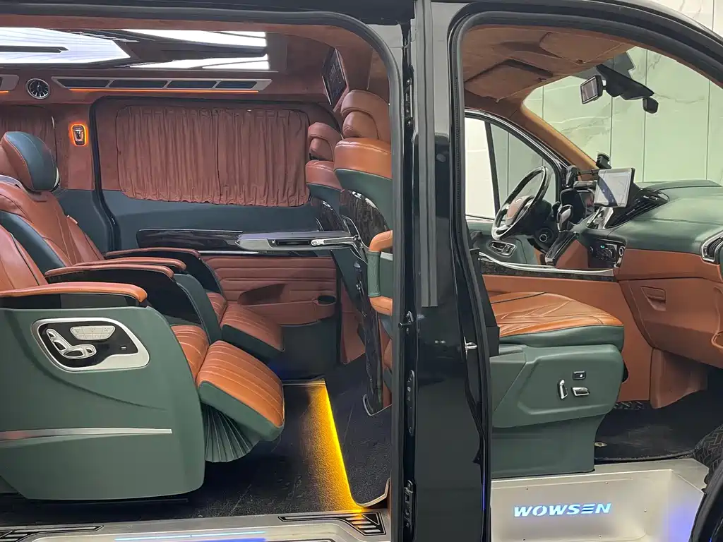Ford Tourneo 2023 — фото 20