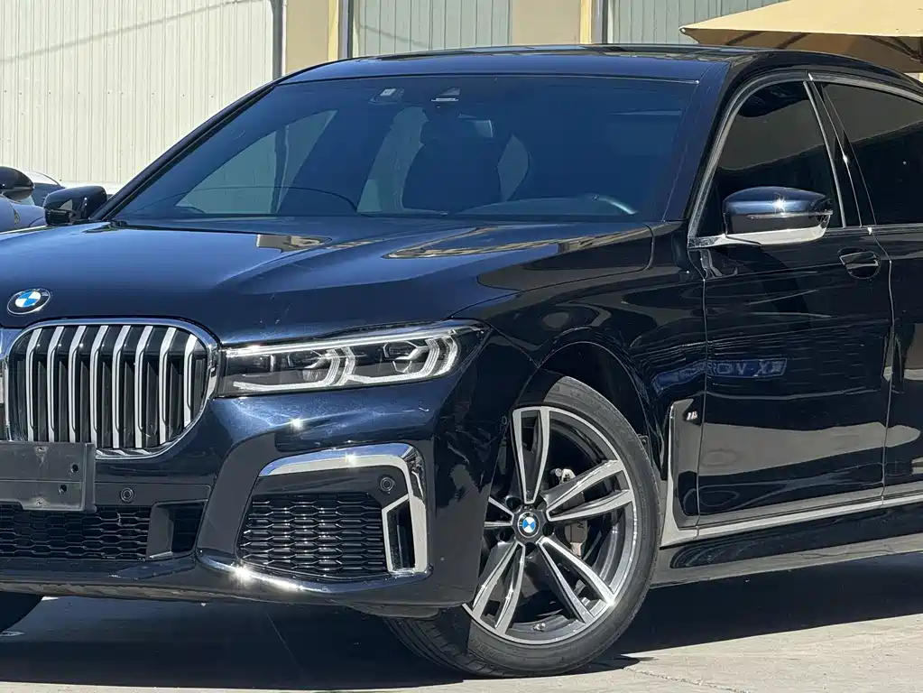 BMW 7 Series 2020 — фото 1