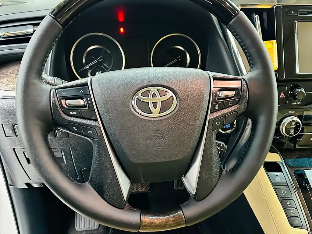 Toyota Alphard 2018 — фото 14