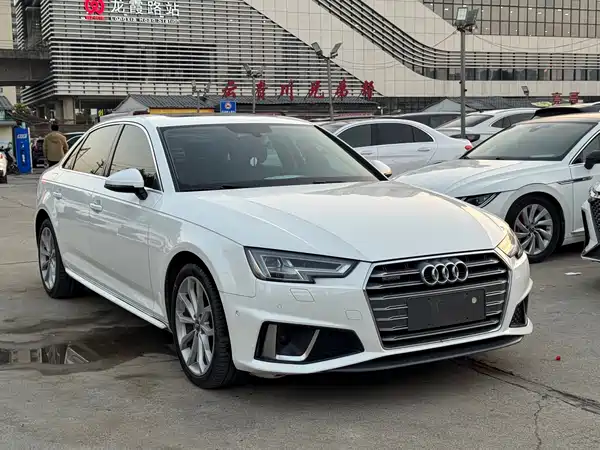 Audi A4L 2019