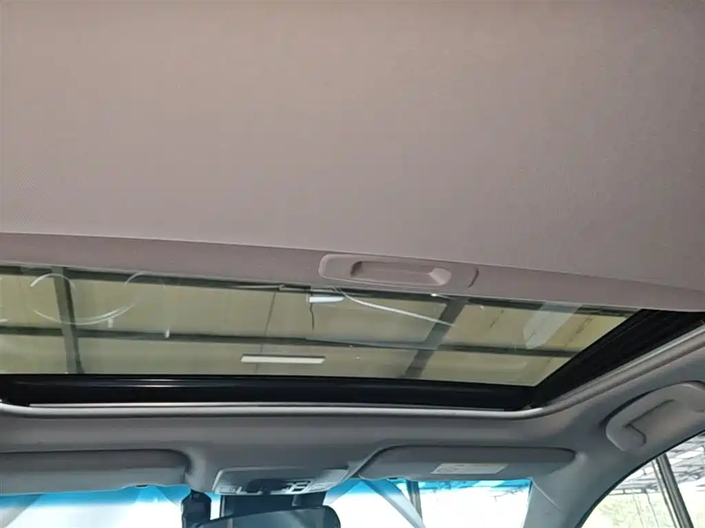Toyota Camry 2022 — фото 18