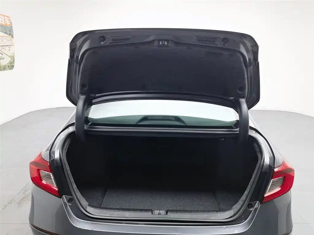 Honda Accord 2020 — фото 16