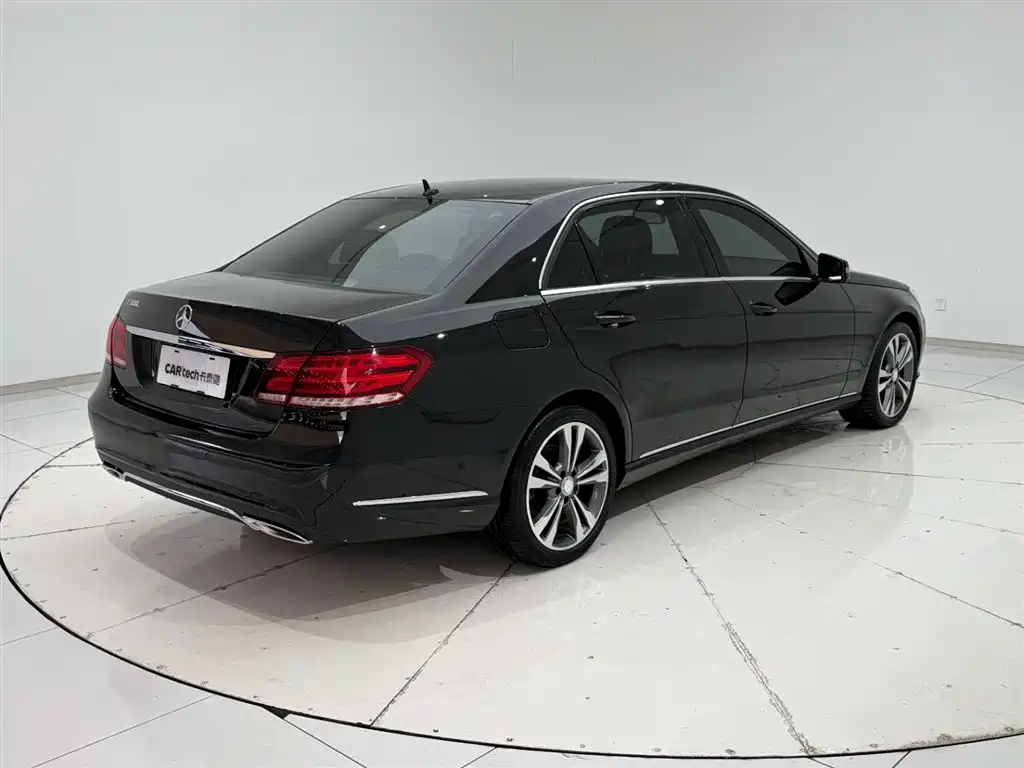 Mercedes-Benz E-Class 2015 — фото 8